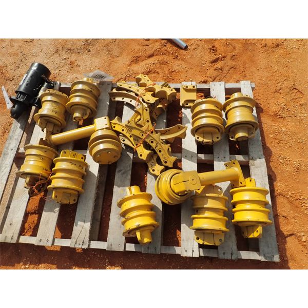 Cat D-3 track roller