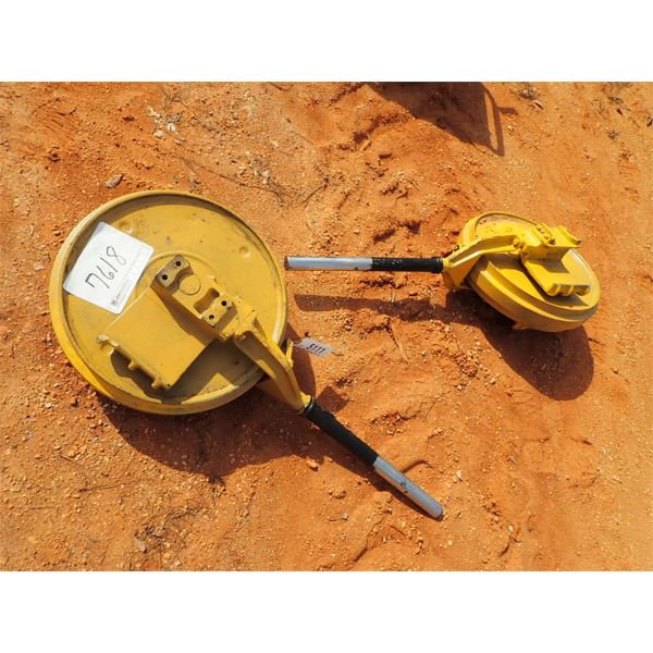 Cat D-3 tension roller