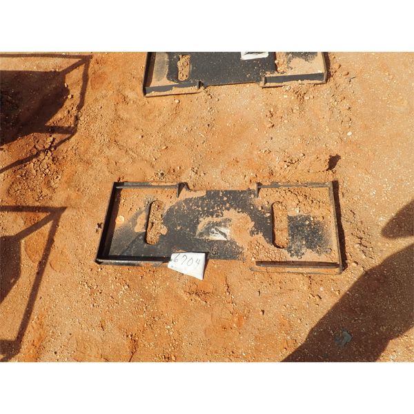 Weld on attach plate, fits skid steer loader