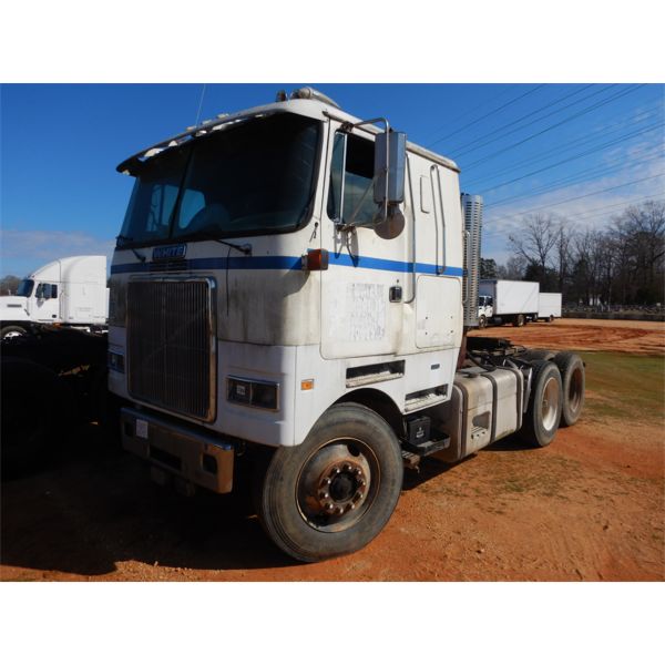 1984 VOLVO WHITE WHL641T Day Cab Truck