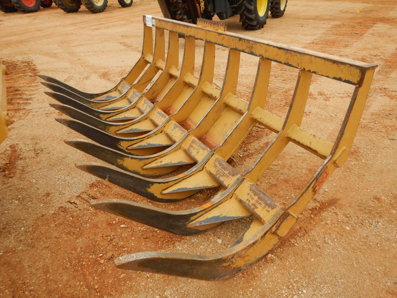 SOLESBEE'S STACKING RAKE Rake Attachment