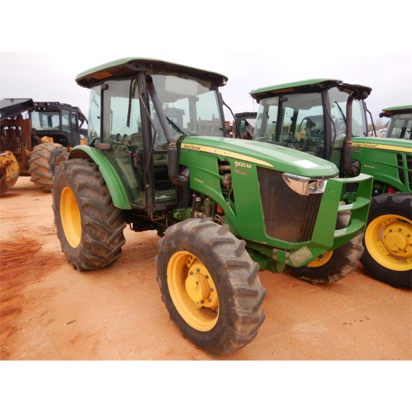 2013 JOHN DEERE 5100M Farm Tractor