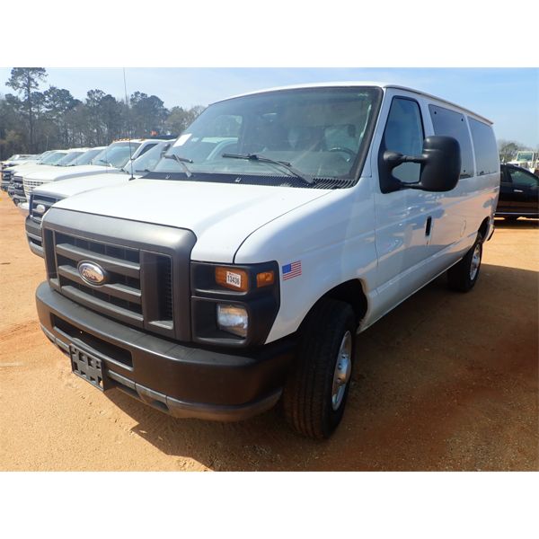 2011 FORD E350 Cargo Van