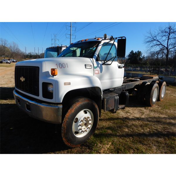 1997 CHEVROLET C8500 Cab and Chassis Truck