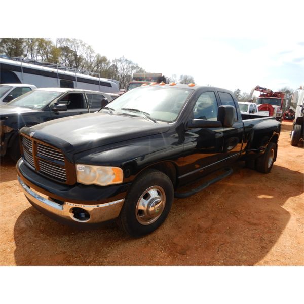 2004 DODGE RAM 3500 Pickup Truck
