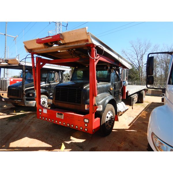 1998 INTERNATIONAL 4900 Rollback Truck