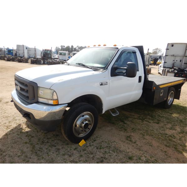 2004 FORD F550 Flatbed Truck