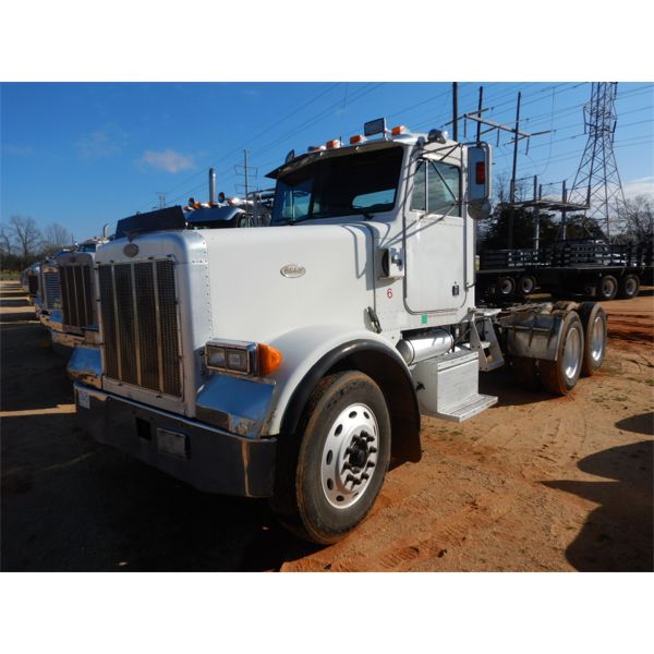 2000 PETERBILT 378 Day Cab Truck