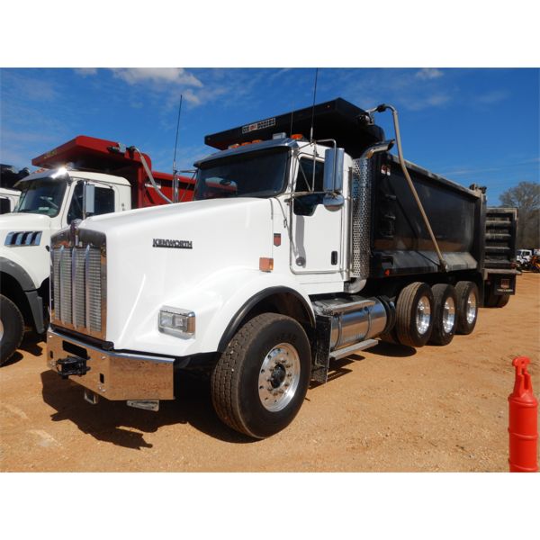 2019 KENWORTH T800 Dump Truck