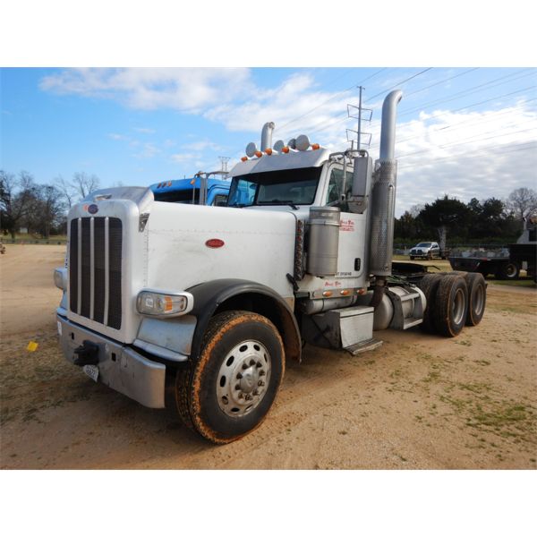 2008 PETERBILT 389 Day Cab Truck