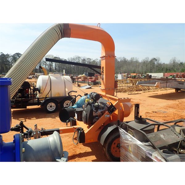 SCAG TLB25-37CH leaf vac, Kohler engine, towable 