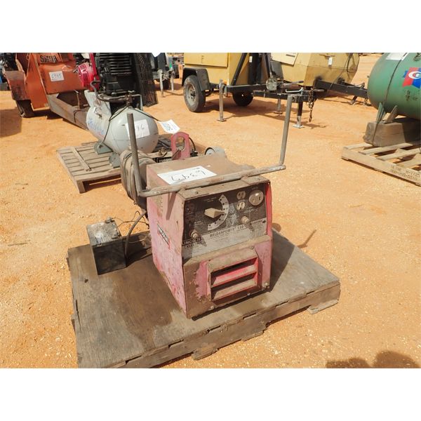 LINCOLN 150 AC/ARC welder, gas engine