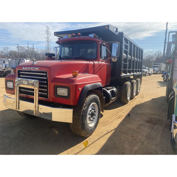 1997 MACK RD690S Dump Truck
