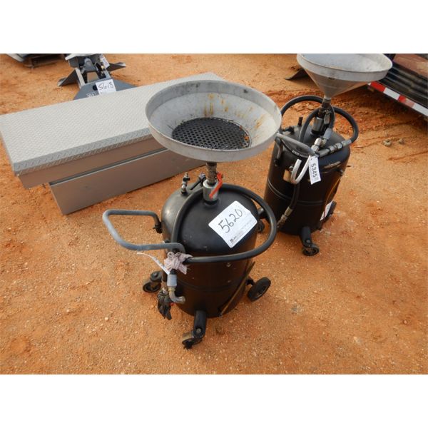 Vehicle oil changing tank