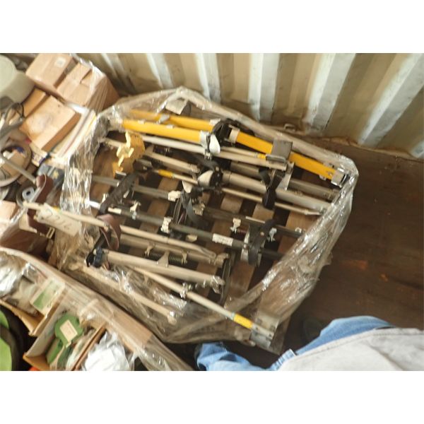 (1) pallet leg stilts 