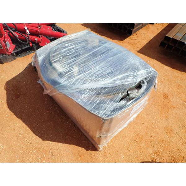 (1) pallet misc hyd hoses
