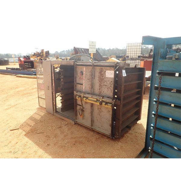 PIQUA SERIES 40 Baler