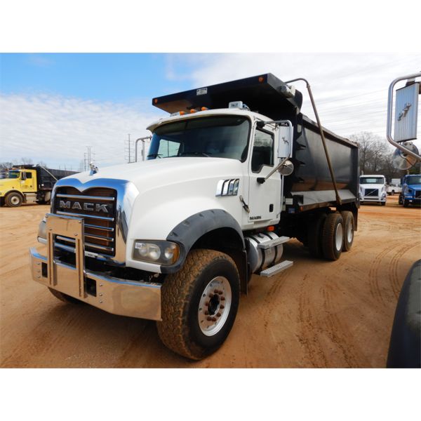 2007 MACK CTP713 Dump Truck