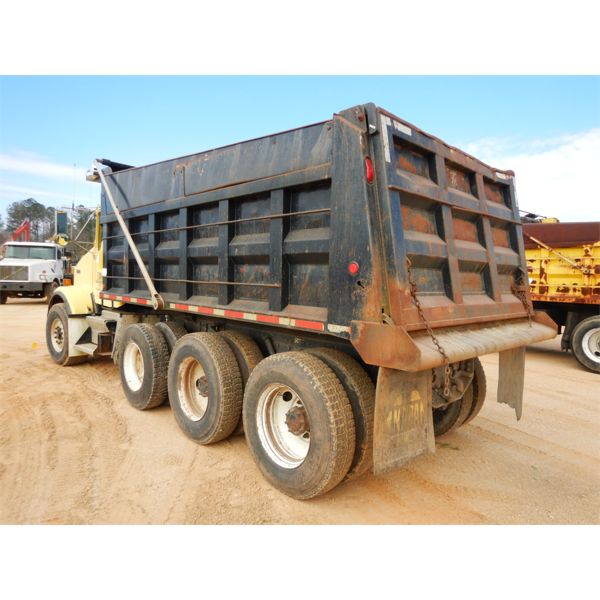 2003 KENWORTH T800 Dump Truck - J.M. Wood Auction Company, Inc.