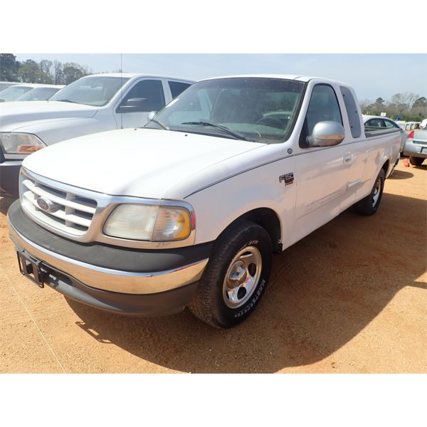 1999 FORD F150 XL Pickup Truck
