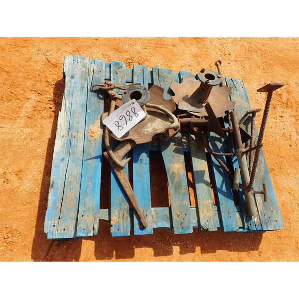 farm misc, 2 disc, ice hook , plow attachment