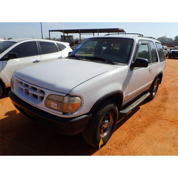 1996 FORD EXPLORER SUV