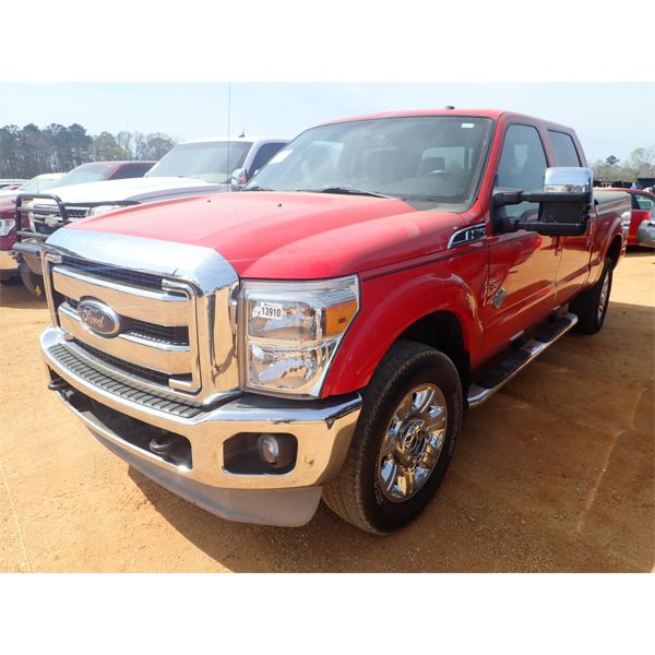2014 FORD F250 LARIAT Pickup Truck