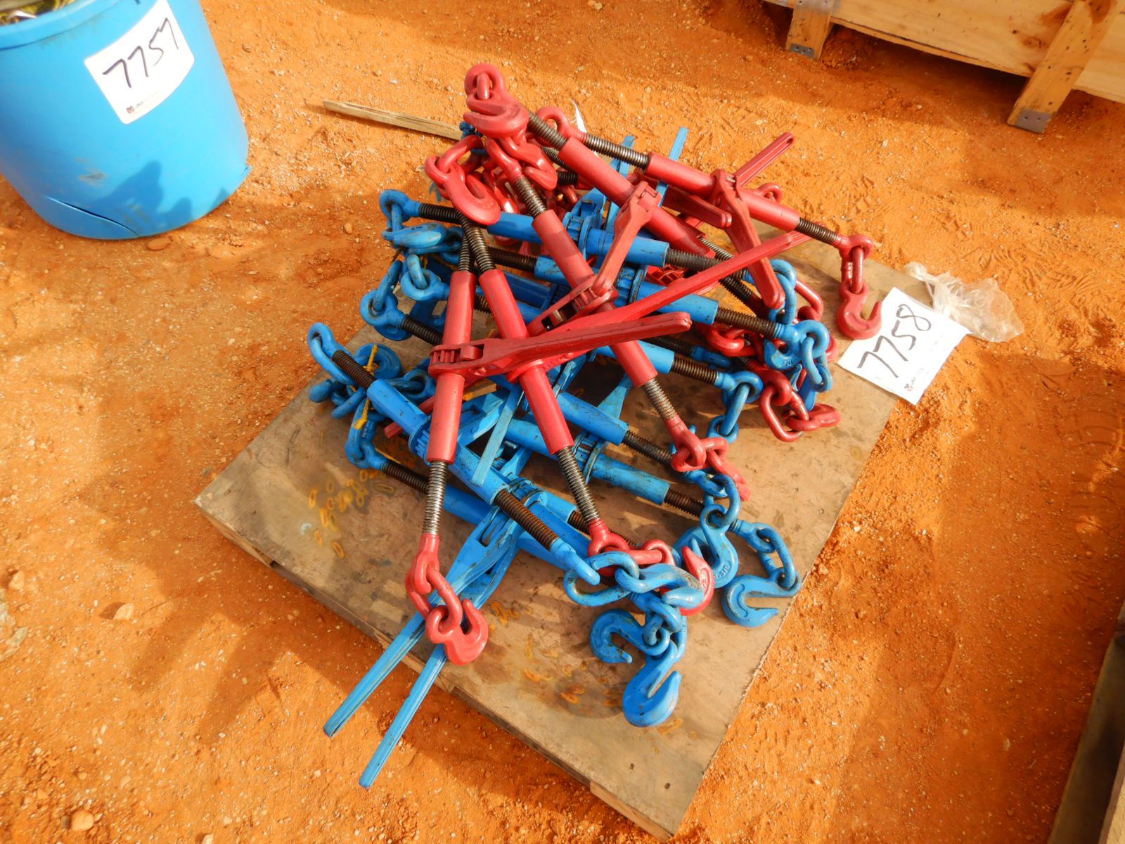 (1) pallet chain binders J.M. Wood Auction Company, Inc.
