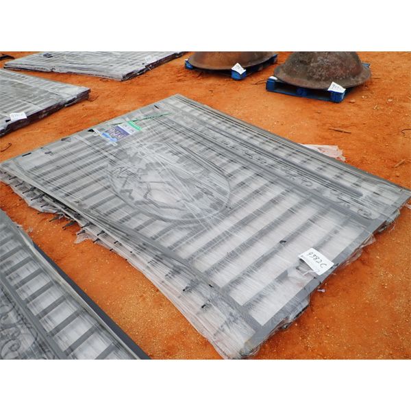 GREATBEAR  20' wrought iron gate w/deer scene 