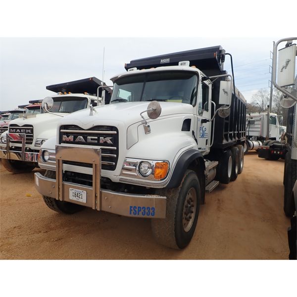 2003 MACK CV713 Dump Truck
