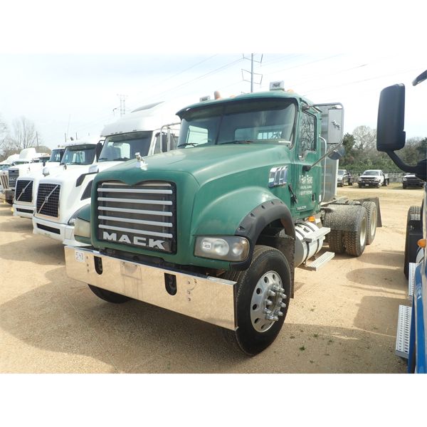 2007 MACK CTP713 Day Cab Truck