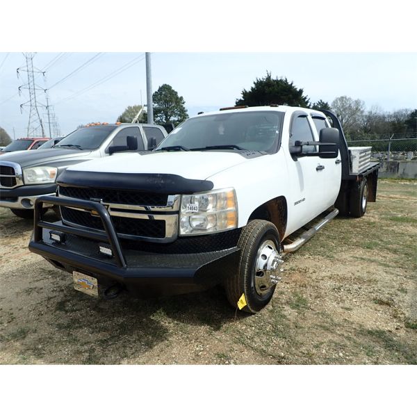 2012 CHEVROLET 3500 HD Flatbed Truck