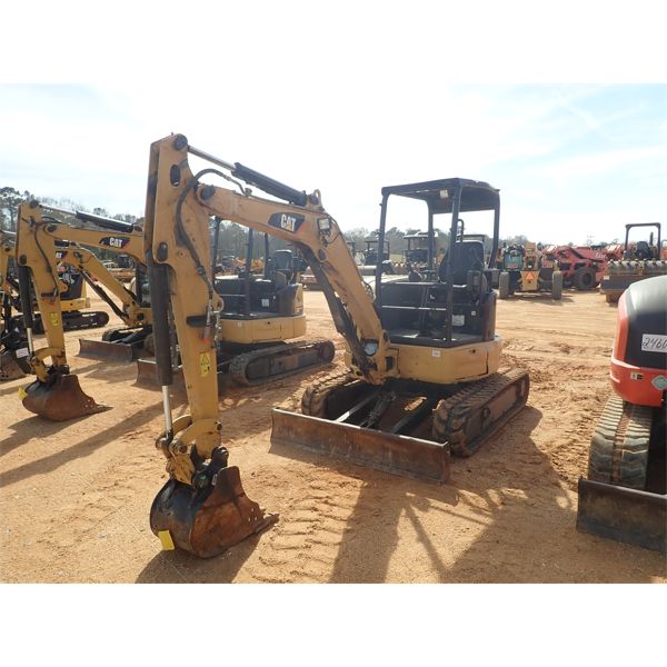 2015 CAT 303.5E2 CR Excavator - Mini