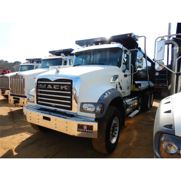 2017 MACK GU713 Dump Truck