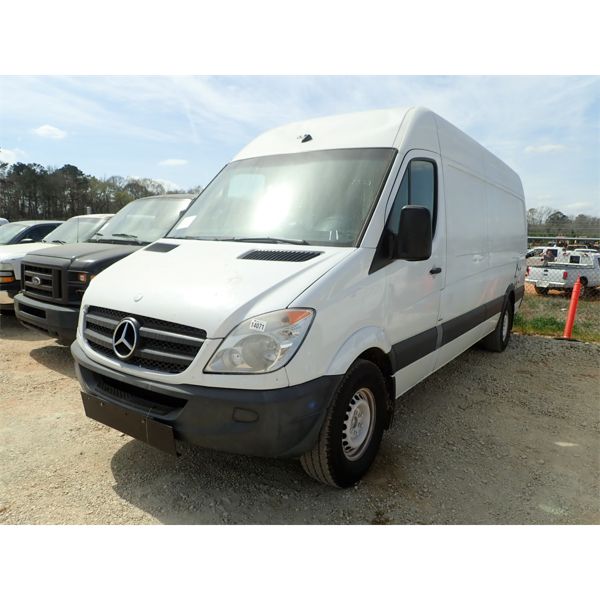 2011 MERCEDES E450 Cargo Van