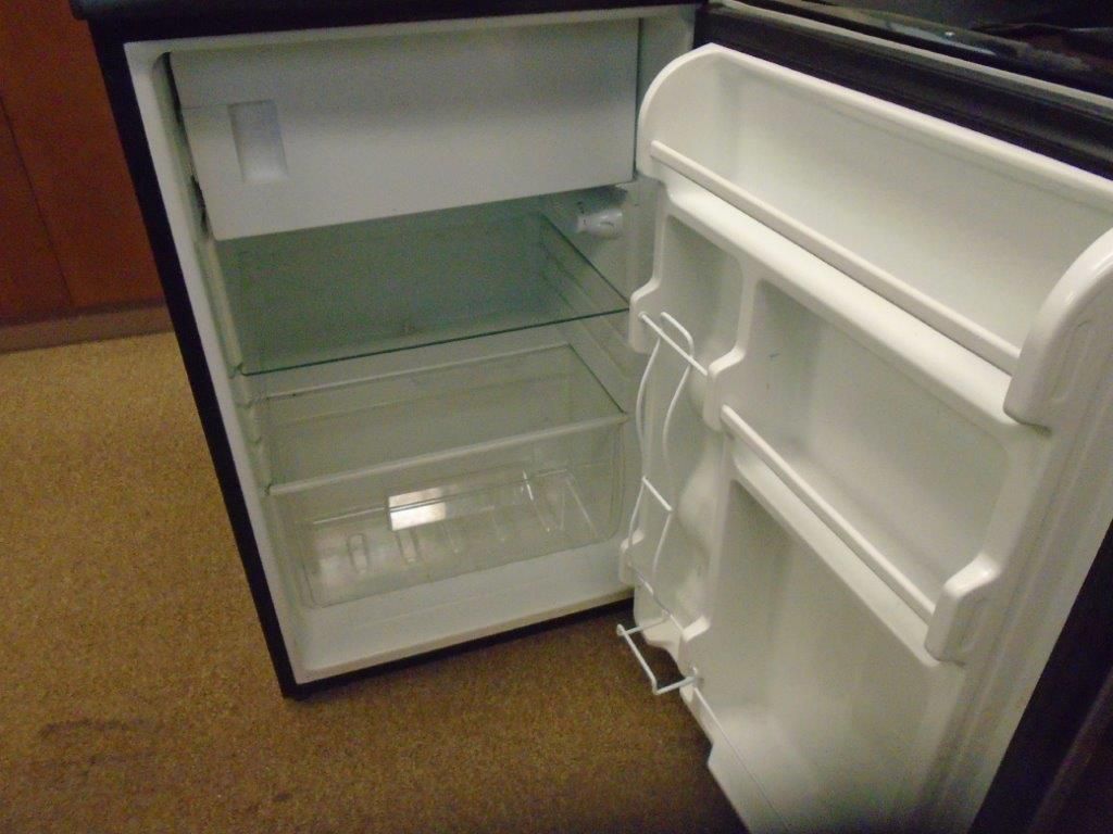 FRIGIDAIRE MINI FRIDGE J.M. Wood Auction Company, Inc.