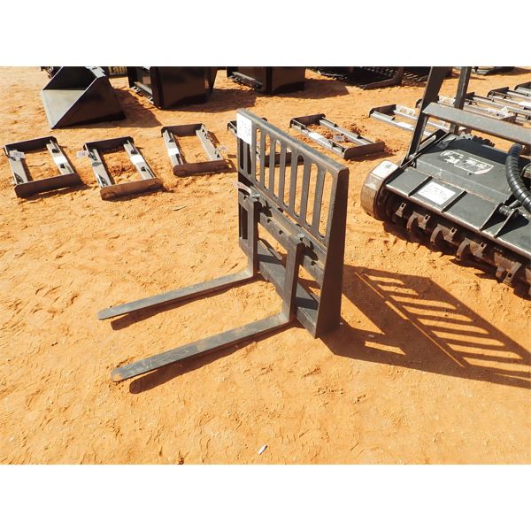 Forklift attachment, fits skid steer loader