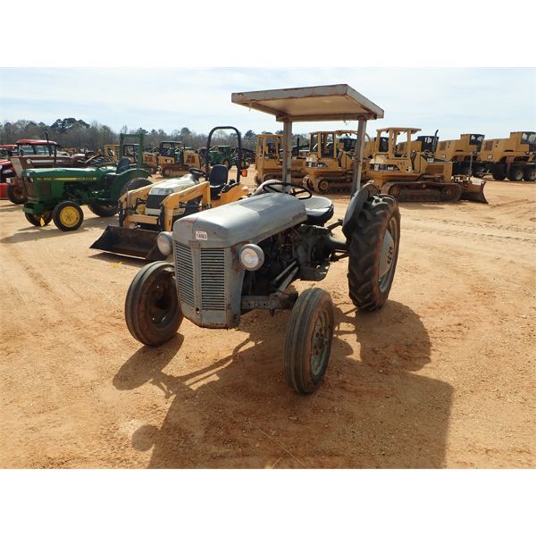 FERGUSON 30 Farm Tractor