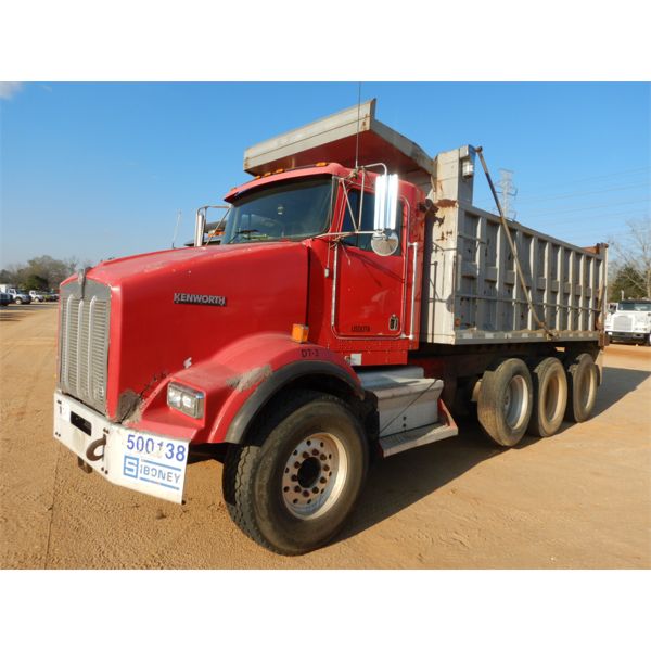 1999 KENWORTH T800 Dump Truck