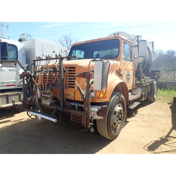 1991 INTERNATIONAL 4900 Sprayer Truck