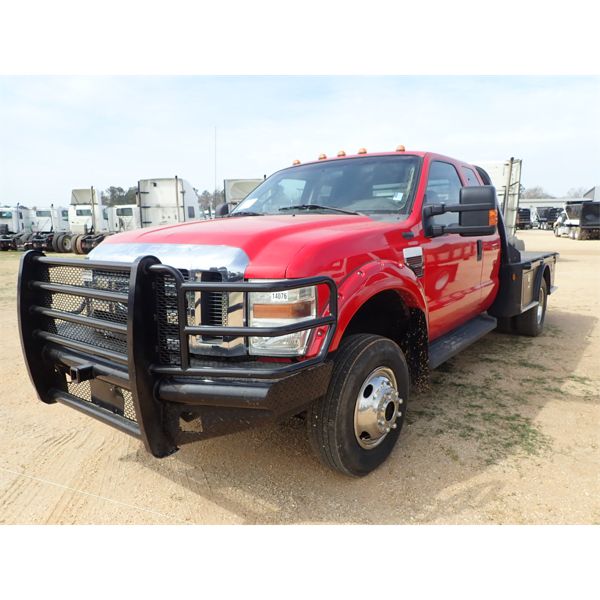 2010 FORD F450 Flatbed Truck