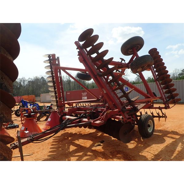 CASE 3950 disc harrow