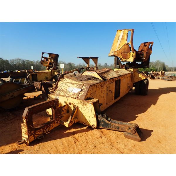 CSI REMOTE DELIMBER JD diesel engine, towable, w/front hyd stabilizers