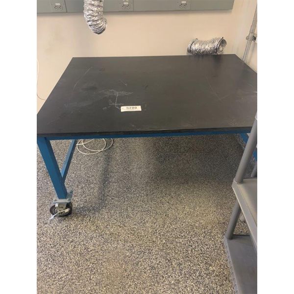 LAB TABLE