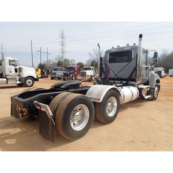 2010 MACK CHU613 Day Cab Truck - J.M. Wood Auction Company, Inc.