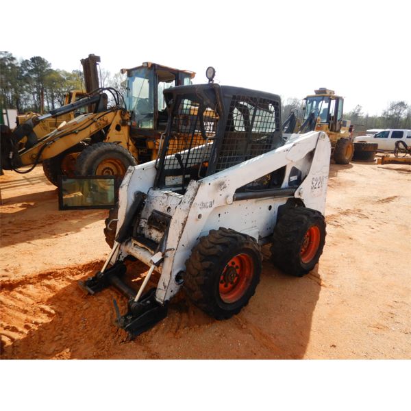 BOBCAT S220 Skid Steer Loader - Wheel