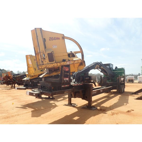 2010 JOHN DEERE 437D Log Loader