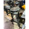 Image 2 : DELTA P20 ELECTRIC SCROLL SAW ON STAND