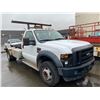Image 2 : 2009 FORD F-550 XL SUPERDUTY, 2DR FLATDECK, WHITE, VIN # 1FDGF56R79EA20516