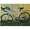 Image 1 : WHITE NORCO BALANCE 20 - SPEED ROAD BIKE